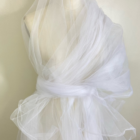 TULLE!! BEAUTIFUL WHITE SHEER LIGHT AIRY TULLE WEDDING FORMAL EVENT PROM - Picture 4 of 5